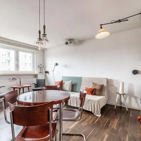 Artist Mokotow - 12 Minutes Center *